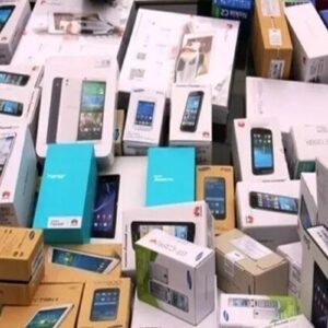 حقوق گمرکی واردات گوشی‌های لوکس در بودجه ۱۴۰۵ اعلام شد