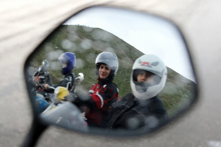 دولت فراجا را مکلف به آموزش موتورسیکلت‌سواری بانوان کرد