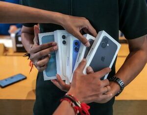 رجیستری یا شبیخون بودجه‌ای؟ /تغییر ماهیت یک طرح از مبارزه با قاچاق به منبع درآمد