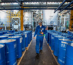 فشار استانداردهای آلایندگی، مسیر روغن موتور و گیربکس را تغییر داد