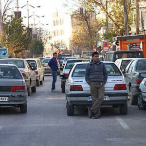 پارک دوبل خودرو؛ تخلف رایج در معابر عمومی!