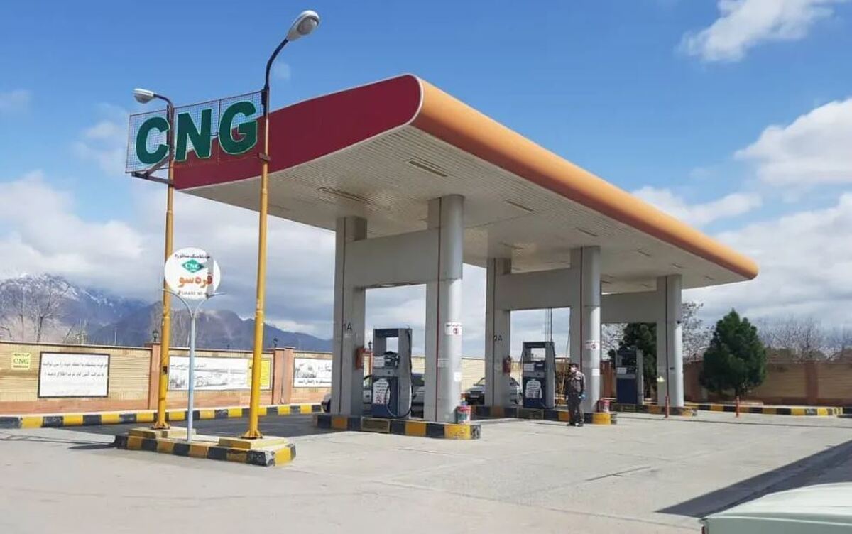 عرضه رایگان CNG در ۲۳۰۰ جایگاه کشور/ صف‌های بنزین کوتاه شد