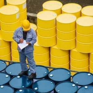 افزایش تنش در تنگه هرمز / نفت برنت از ۱۰۰ دلار عبور کرد