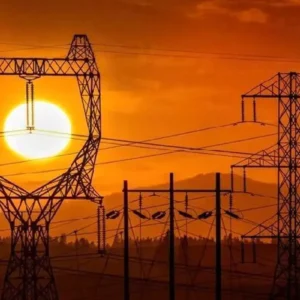 اینفوگرافیک/ تاثیر جنگ با ایران بر قیمت جهانی سوخت