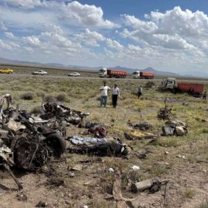 جزئیات تصادف یک تریلی با خودرو حامل اتباع خارجی/ ۹ کشته در پی تصادف تریلی و پژو ۴۰۵ در جاده کرمان