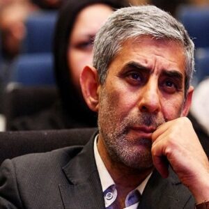 حمید حسام: حضور مردم در خیابان‌ها یک رستاخیز است