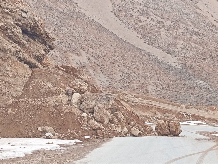 سرنشینان خودروی حادثه دیده در آزادراه تهران-پردیس تخلیه شدند