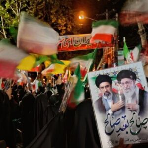 طنین نوای «حیدر حیدر» مردم محلات در بیعت با رهبر انقلاب