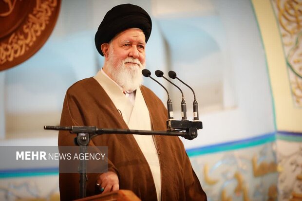 علم الهدی: در جنگ رمضان هماهنگی کاملی بین مردم و ولایت‌فقیه مشاهده شد