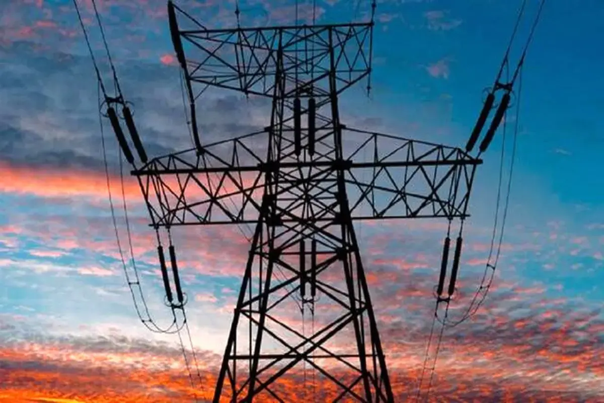 قطعی برق جاده چالوس در پی وقوع انفجار در پل B ۱ کرج/ اطلاعیه شرکت برق صادر شد