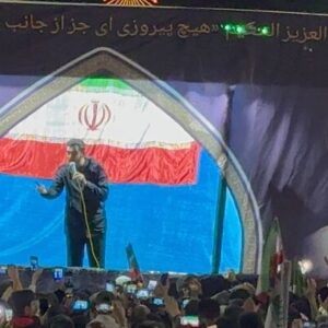 مردم قوچان هم صدا با مهدی رسولی؛ بزن که خوب میزنی