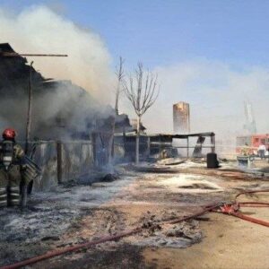 وقوع حریق در کارخانه تولید چسب در محله اقدسیه چهارباغ