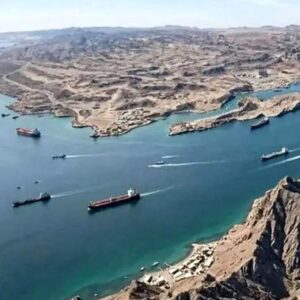 آخرین وضعیت محاصره دریایی و کشتیرانی در تنگه هرمز/ بلومبرگ گزارش کرد