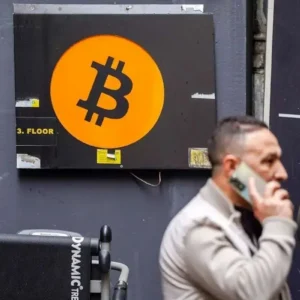 بیتکوین از جمع ۱۰ دارایی برتر خارج شد بیتکوین از جمع ۱۰ دارایی برتر خارج شد