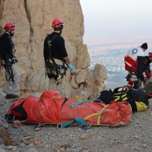 جزئیات هولناک از سقوط مرگبار خانواده گردشگر در ارتفاعات کوهرنگ جزئیات هولناک از سقوط مرگبار خانواده گردشگر در ارتفاعات کوهرنگ