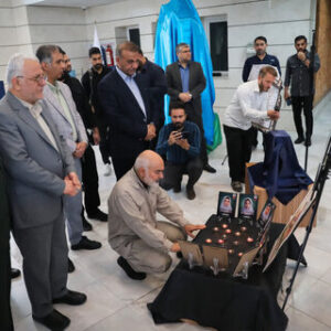 نمایشگاه عکس «ایستاده در غبار» در خوزستان گشایش یافت نمایشگاه عکس «ایستاده در غبار» در خوزستان گشایش یافت