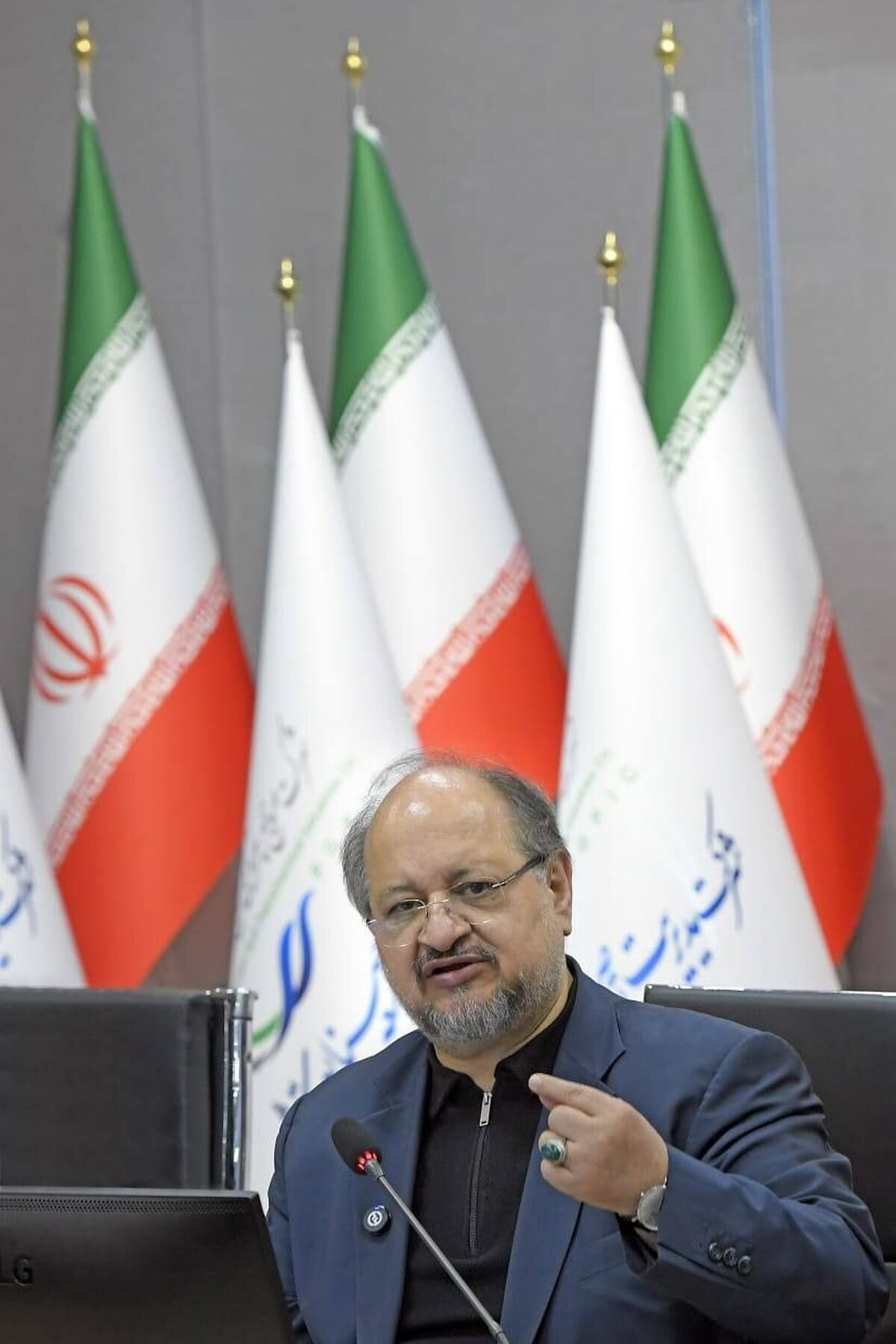 دستورالعمل محمد شریعتمداری برای پایش و صرفهجویی انرژی در گروه صنایع پتروشیمی خلیجفارس دستورالعمل محمد شریعتمداری برای پایش و صرفهجویی انرژی در گروه صنایع پتروشیمی خلیجفارس