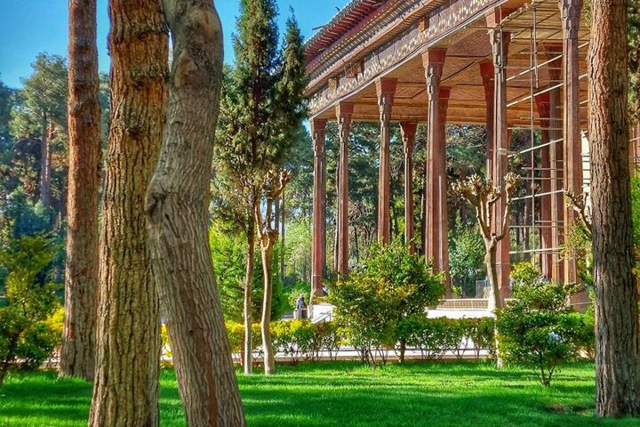درختان ۴۰۰ ساله چهلستون اصفهان تحت حفاظت ویژه قرار گرفتند