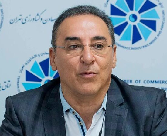 رسوب ۱۷ هزار کانتینر ایرانی در کراچی؛ توقف ۳ هزار کامیون در مرز ریمدان