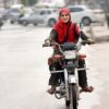 به زنها گواهینامه موتور ندهید تا در تصادف و حوادث، پشتیبان نداشته باشند