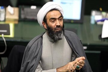 نسخه‌پیچی نقدعلی برای زنان؛ از موتور استفاده نکنند؛ خیلی هم اولویت ندارد!/ اقدامات دولت برای صدور گواهینامه موتورسیکلت زنان مبنای قانونی ندارد